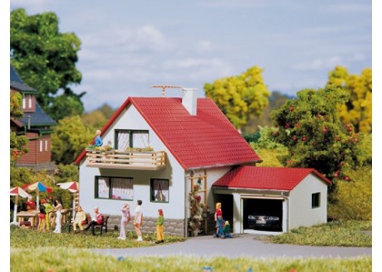 casa cu garaj - H0 AUHAGEN 12222